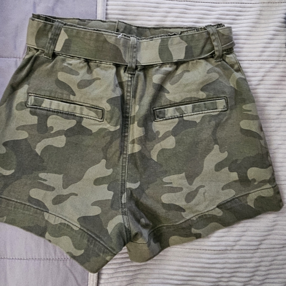 Hollister Camouflage Women's Shorts Size XS - Picture 6 of 6